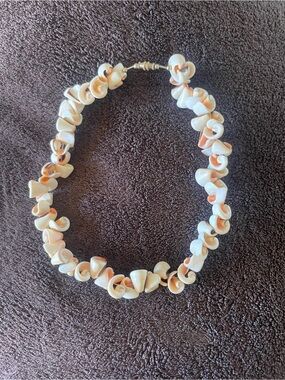 Curled Shell Statement Necklace in Cream and Peach